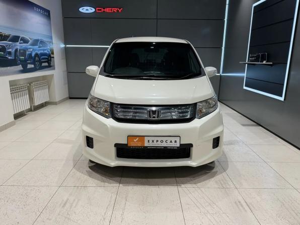 Honda Freed I Рестайлинг с пробегом 2012 года, цена 990 000 рублей, 210000 км, компактвэн, Автокод Объявления