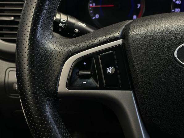 Hyundai Solaris I Рестайлинг с пробегом 2015 года, цена 957 000 рублей, 116290 км, седан, Автокод Объявления