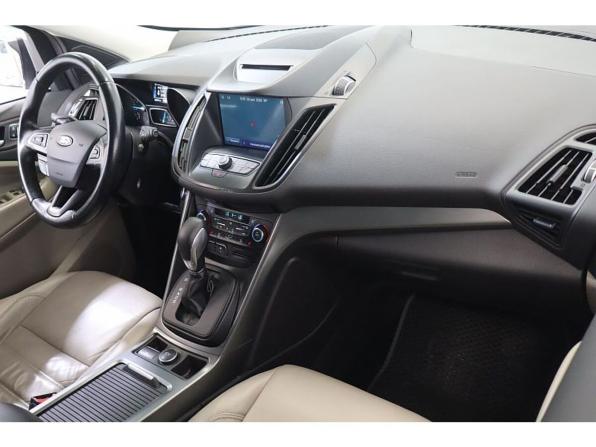 Ford Kuga II Рестайлинг с пробегом 2018 года, цена 1 680 600 рублей, 98473 км, внедорожник, Автокод Объявления