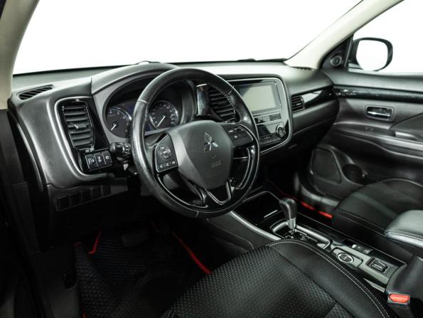 Mitsubishi Outlander III Рестайлинг 3 с пробегом 2019 года, цена 1 779 700 рублей, 156224 км, внедорожник, Автокод Объявления