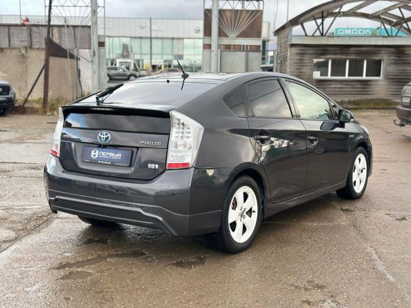 Toyota Prius III (XW30) с пробегом 2011 года, цена 930 000 рублей, 186916 км, лифтбек, Автокод Объявления