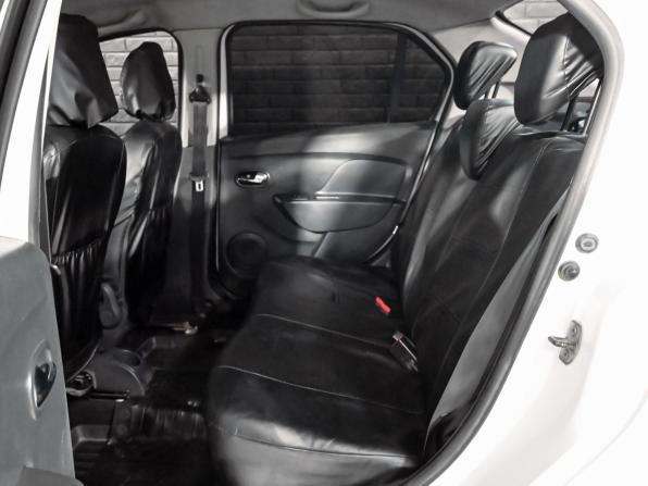 Renault Logan II с пробегом 2015 года, цена 440 000 рублей, 368390 км, седан, Автокод Объявления