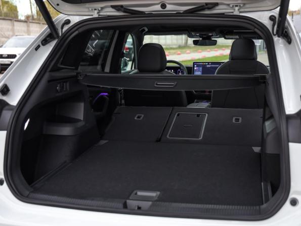Volkswagen Tiguan III (China Market) с пробегом 2025 года, цена 4 749 000 рублей, 5790 км, внедорожник, Автокод Объявления