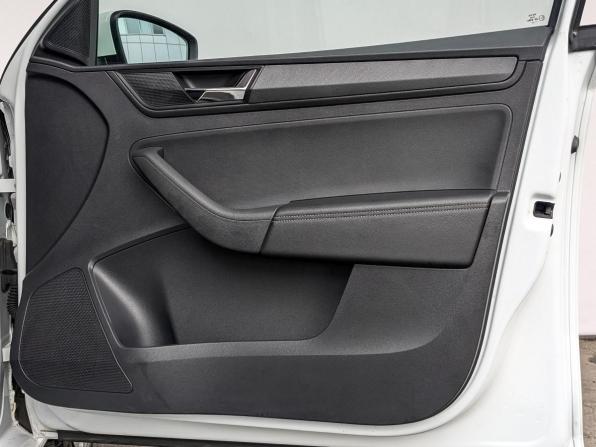 Skoda Rapid II с пробегом 2021 года, цена 1 320 000 рублей, 122508 км, лифтбек, Автокод Объявления