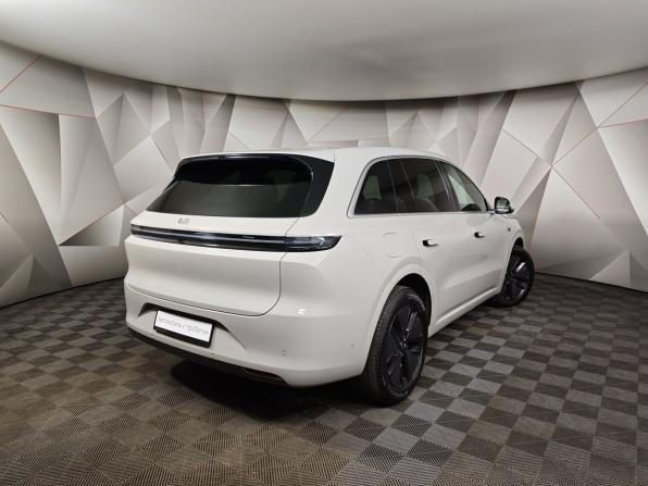 Li Auto (Lixiang) L6 с пробегом 2025 года, цена 5 655 000 рублей, 30700 км, внедорожник, Автокод Объявления