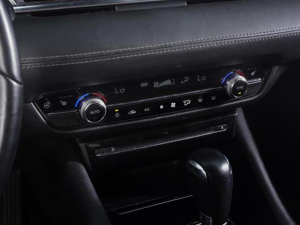 Mazda 6 III (GJ) Рестайлинг 2 с пробегом 2019 года, цена 2 386 000 рублей, 88806 км, седан, Автокод Объявления