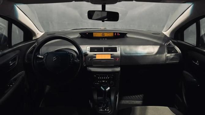Citroen C4 I Рестайлинг с пробегом 2010 года, цена 435 000 рублей, 177000 км, хэтчбек, Автокод Объявления