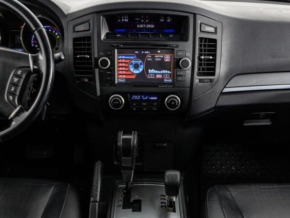 Mitsubishi Pajero IV Рестайлинг 1 с пробегом 2011 года, цена 1 999 000 рублей, 180045 км, внедорожник, Автокод Объявления