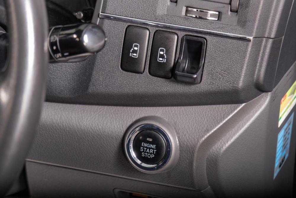 Toyota ISis I Рестайлинг Томск  - изображение 13
