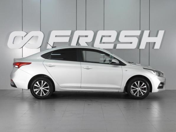 Hyundai Solaris II с пробегом 2019 года, цена 1 359 000 рублей, 134944 км, седан, Автокод Объявления