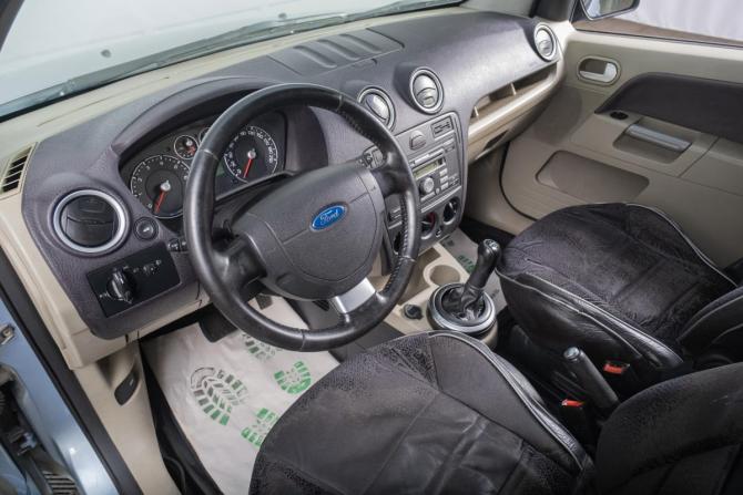 Ford Fusion I Рестайлинг с пробегом 2006 года, цена 489 000 рублей, 190000 км, хэтчбек, Автокод Объявления