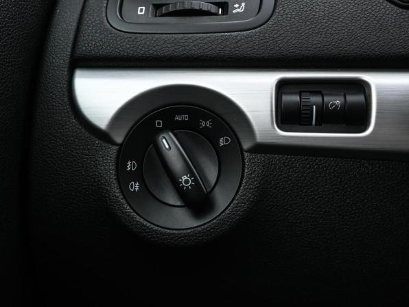 Skoda Yeti I Рестайлинг с пробегом 2016 года, цена 1 199 000 рублей, 154806 км, внедорожник, Автокод Объявления