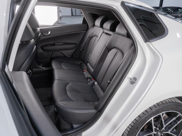 Kia Optima IV Рестайлинг с пробегом 2018 года, цена 2 289 000 рублей, 109652 км, седан, Автокод Объявления