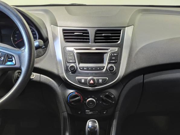 Hyundai Solaris I Рестайлинг с пробегом 2015 года, цена 1 135 000 рублей, 107871 км, седан, Автокод Объявления