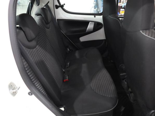 Peugeot 107 I Рестайлинг 2 с пробегом 2013 года, цена 649 000 рублей, 75185 км, хэтчбек, Автокод Объявления