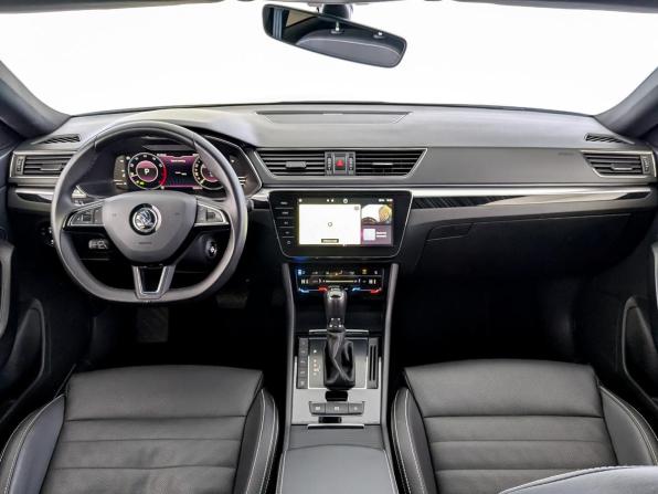 Skoda Superb III Рестайлинг с пробегом 2024 года, цена 3 420 000 рублей, 82225 км, лифтбек, Автокод Объявления