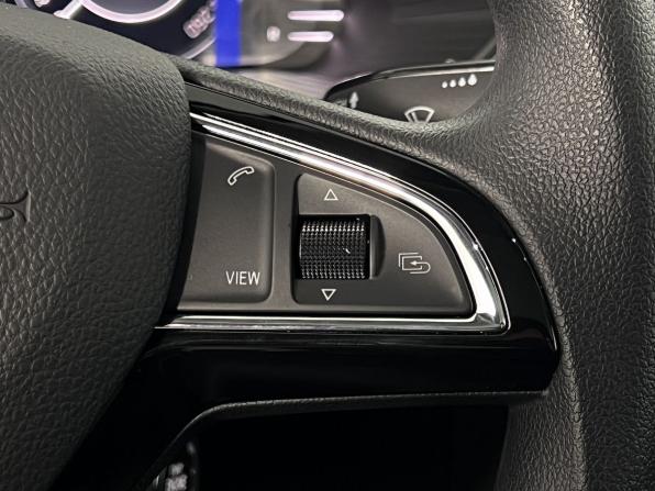 Skoda Superb III Рестайлинг с пробегом 2025 года, цена 3 450 000 рублей, 1543 км, лифтбек, Автокод Объявления