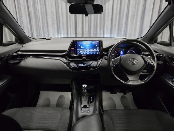 Toyota C-HR I с пробегом 2018 года, цена 2 000 000 рублей, 74000 км, внедорожник, Автокод Объявления