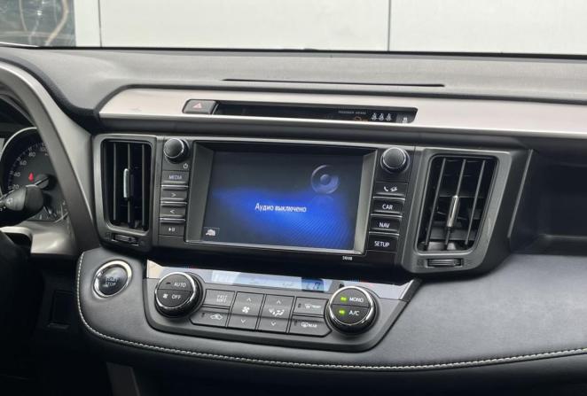 Toyota RAV4 IV (XA40) Рестайлинг с пробегом 2018 года, цена 2 190 000 рублей, 106256 км, внедорожник, Автокод Объявления