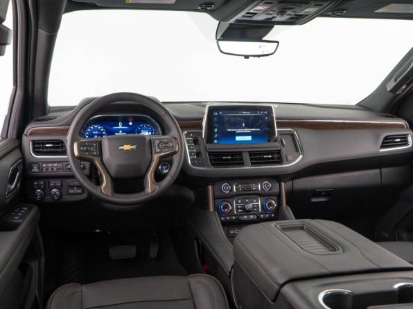 Chevrolet Suburban XII с пробегом 2023 года, цена 13 996 900 рублей, 43 км, внедорожник, Автокод Объявления