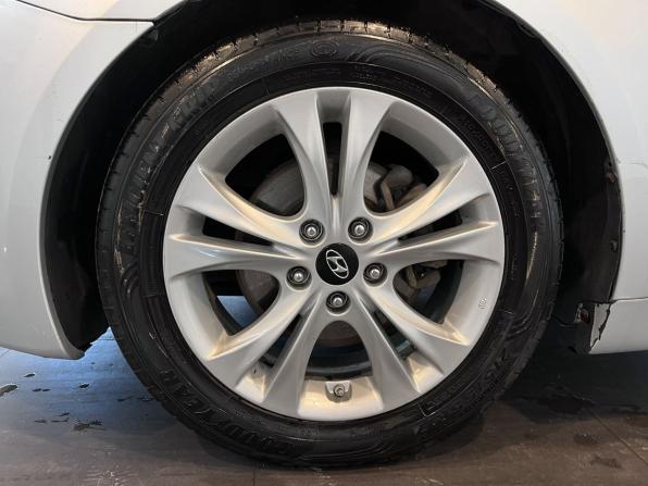 Hyundai Sonata VI (YF) с пробегом 2010 года, цена 860 000 рублей, 262012 км, седан, Автокод Объявления