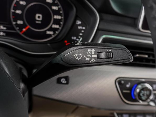 Audi A4 V (B9) Рестайлинг с пробегом 2019 года, цена 2 999 000 рублей, 77268 км, седан, Автокод Объявления