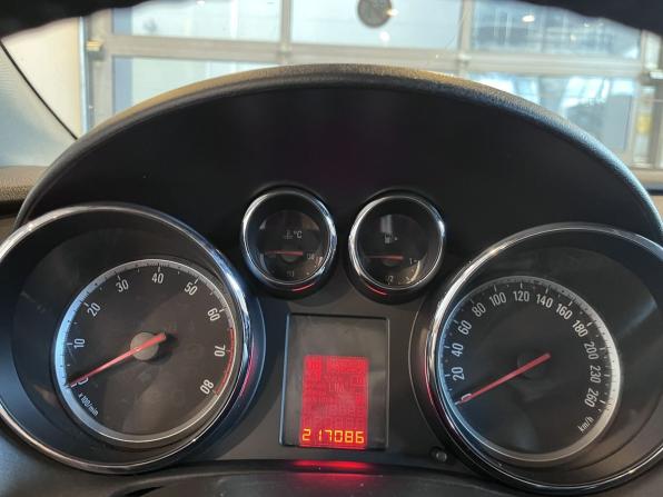Opel Astra J Рестайлинг с пробегом 2013 года, цена 589 000 рублей, 217085 км, хэтчбек, Автокод Объявления