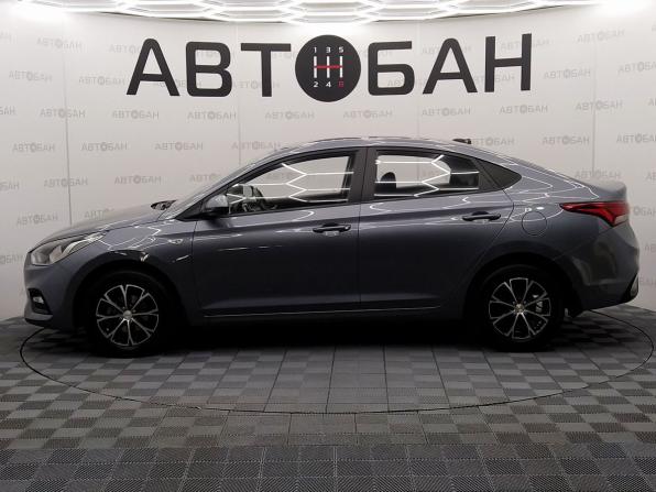 Hyundai Solaris II с пробегом 2018 года, цена 1 340 000 рублей, 50600 км, седан, Автокод Объявления
