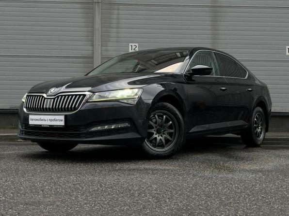 Skoda Superb III Рестайлинг с пробегом 2021 года, цена 2 099 000 рублей, 139031 км, лифтбек, Автокод Объявления