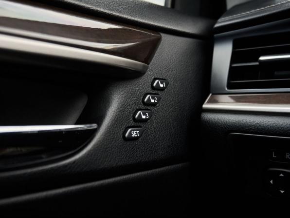 Lexus ES VI с пробегом 2014 года, цена 2 198 000 рублей, 213560 км, седан, Автокод Объявления