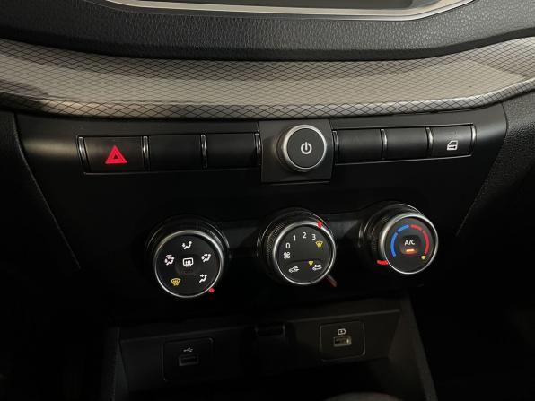 Lada (ВАЗ) Vesta I Рестайлинг (NG) с пробегом 2023 года, цена 1 249 900 рублей, 37879 км, седан, Автокод Объявления