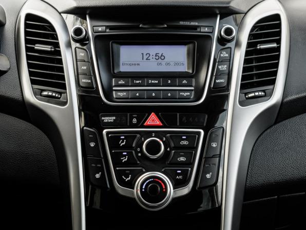 Hyundai i30 II с пробегом 2013 года, цена 1 000 000 рублей, 218096 км, хэтчбек, Автокод Объявления