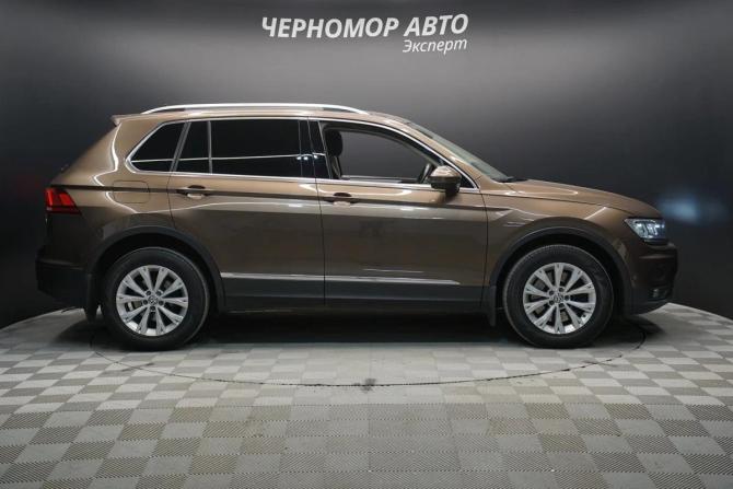 Volkswagen Tiguan II с пробегом 2017 года, цена 2 663 000 рублей, 128000 км, внедорожник, Автокод Объявления