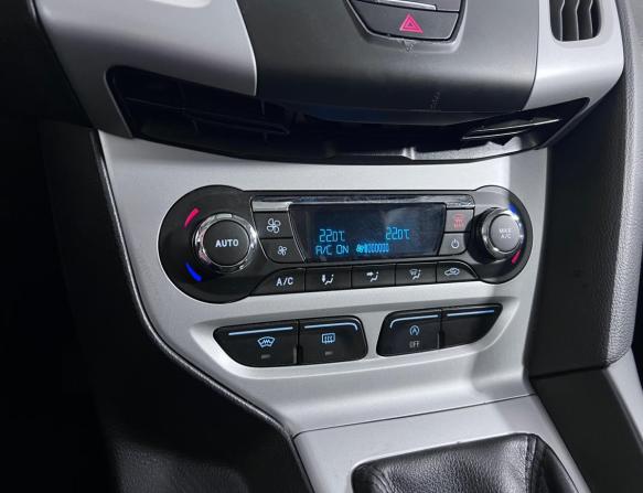Ford Focus III с пробегом 2013 года, цена 890 000 рублей, 66383 км, седан, Автокод Объявления