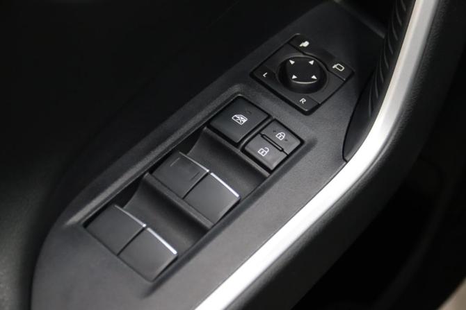 Toyota RAV4 V (XA50) с пробегом 2020 года, цена 3 295 950 рублей, 52255 км, внедорожник, Автокод Объявления