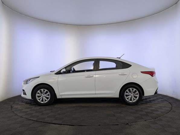 Hyundai Solaris II с пробегом 2019 года, цена 1 100 000 рублей, 158056 км, седан, Автокод Объявления
