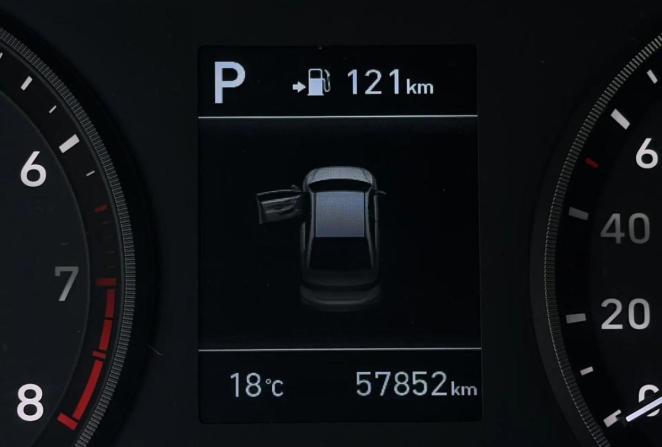 Hyundai Solaris II с пробегом 2018 года, цена 1 400 000 рублей, 57851 км, седан, Автокод Объявления