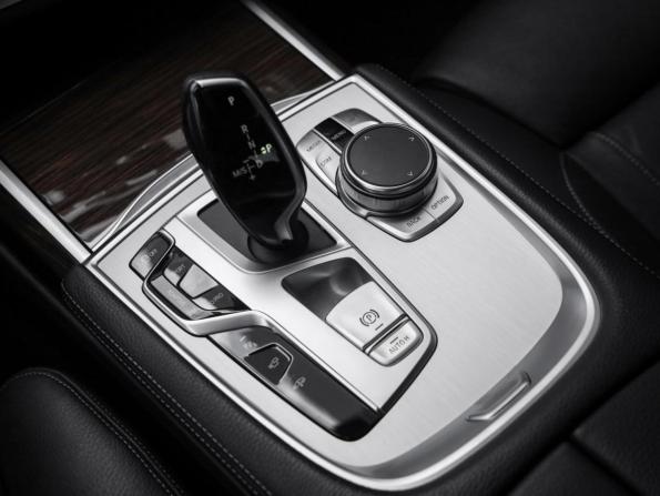 BMW 7 серии VI (G11/G12) Рестайлинг с пробегом 2019 года, цена 5 290 000 рублей, 93275 км, седан, Автокод Объявления