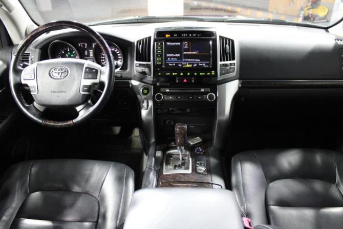 Toyota Land Cruiser 200 Series Рестайлинг 1 с пробегом 2014 года, цена 3 249 000 рублей, 295588 км, внедорожник, Автокод Объявления