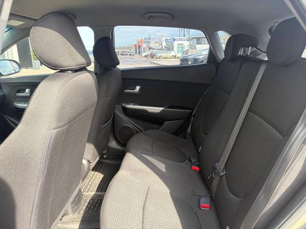 Kia Rio III Рестайлинг с пробегом 2015 года, цена 955 000 рублей, 134733 км, хэтчбек, Автокод Объявления