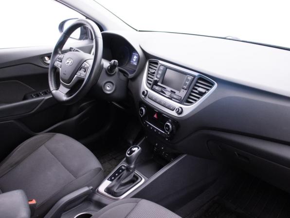 Hyundai Solaris II с пробегом 2017 года, цена 1 360 000 рублей, 119142 км, седан, Автокод Объявления