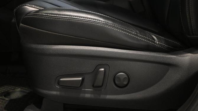 Hyundai Santa Fe III Рестайлинг с пробегом 2018 года, цена 2 025 000 рублей, 193221 км, внедорожник, Автокод Объявления