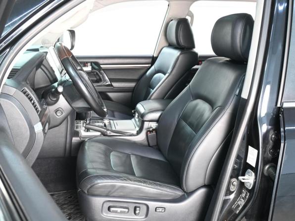 Toyota Land Cruiser 200 Series Рестайлинг 2 с пробегом 2016 года, цена 4 619 000 рублей, 392092 км, внедорожник, Автокод Объявления