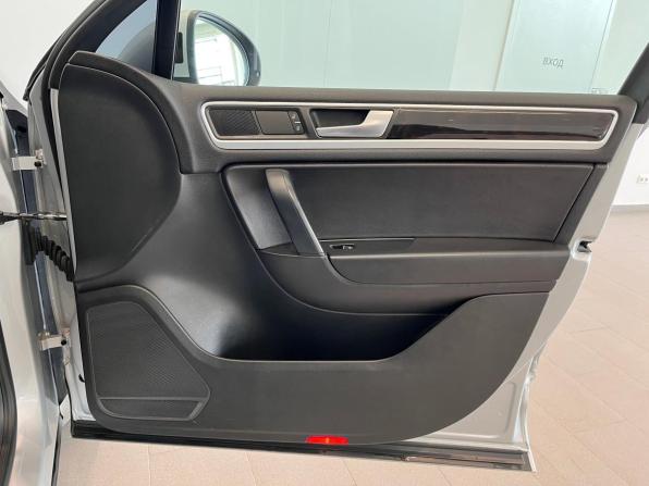 Volkswagen Touareg II с пробегом 2013 года, цена 2 350 000 рублей, 219006 км, внедорожник, Автокод Объявления