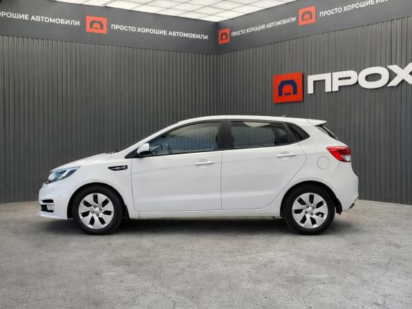 Kia Rio III Рестайлинг с пробегом 2016 года, цена 1 197 000 рублей, 51436 км, хэтчбек, Автокод Объявления