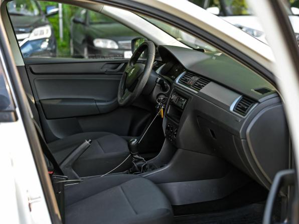 Skoda Rapid I с пробегом 2014 года, цена 540 000 рублей, 243752 км, лифтбек, Автокод Объявления