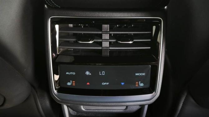 Новый Geely Monjaro I 2026 года, цена 4 954 990 рублей, внедорожник, Автокод Объявления