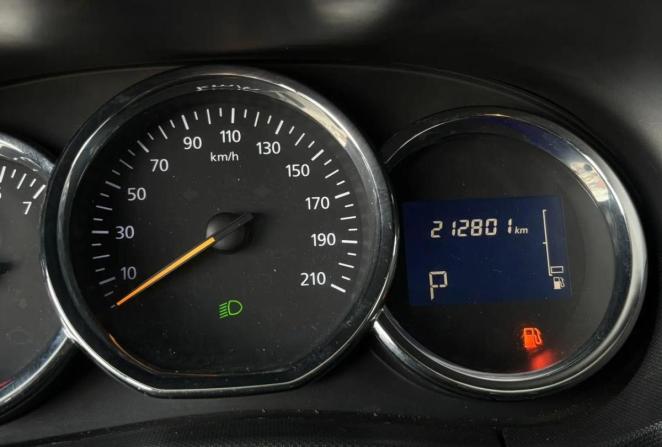 Renault Duster I Рестайлинг с пробегом 2015 года, цена 1 055 000 рублей, 211295 км, внедорожник, Автокод Объявления