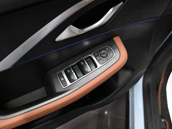 Omoda C5 I с пробегом 2022 года, цена 1 835 000 рублей, 28632 км, внедорожник, Автокод Объявления