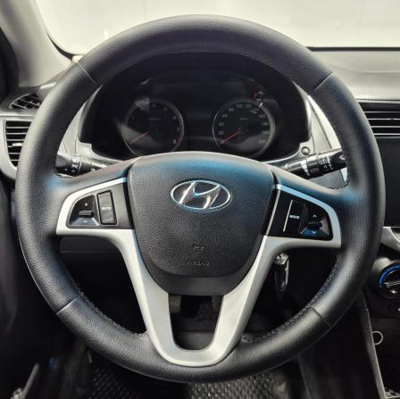 Hyundai Solaris I с пробегом 2013 года, цена 800 000 рублей, 153295 км, седан, Автокод Объявления